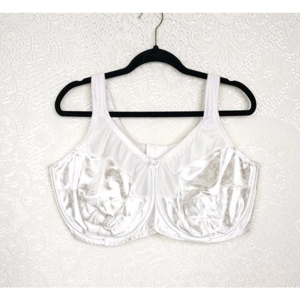 Venus 52 DDD /F White Full figure with Roses #7101